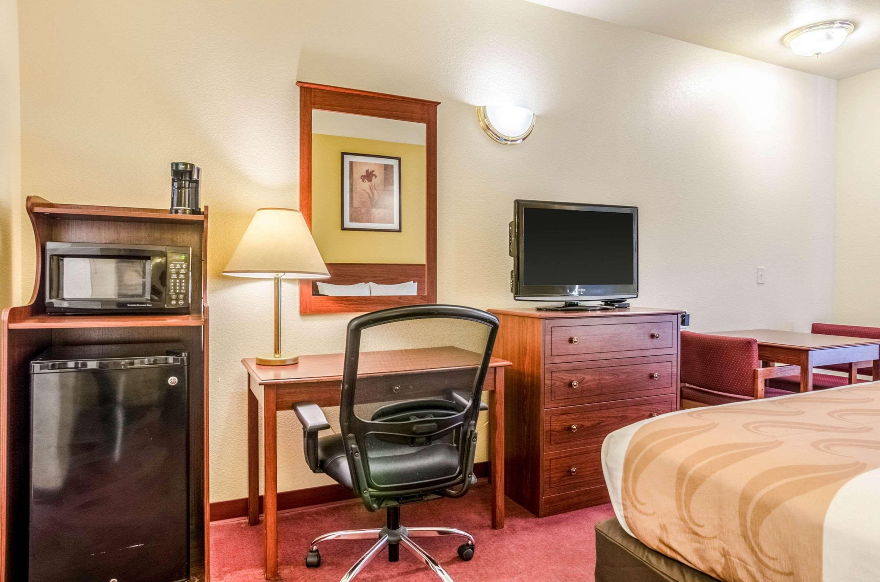 Quality Inn & Suites 파크시티 외부 사진