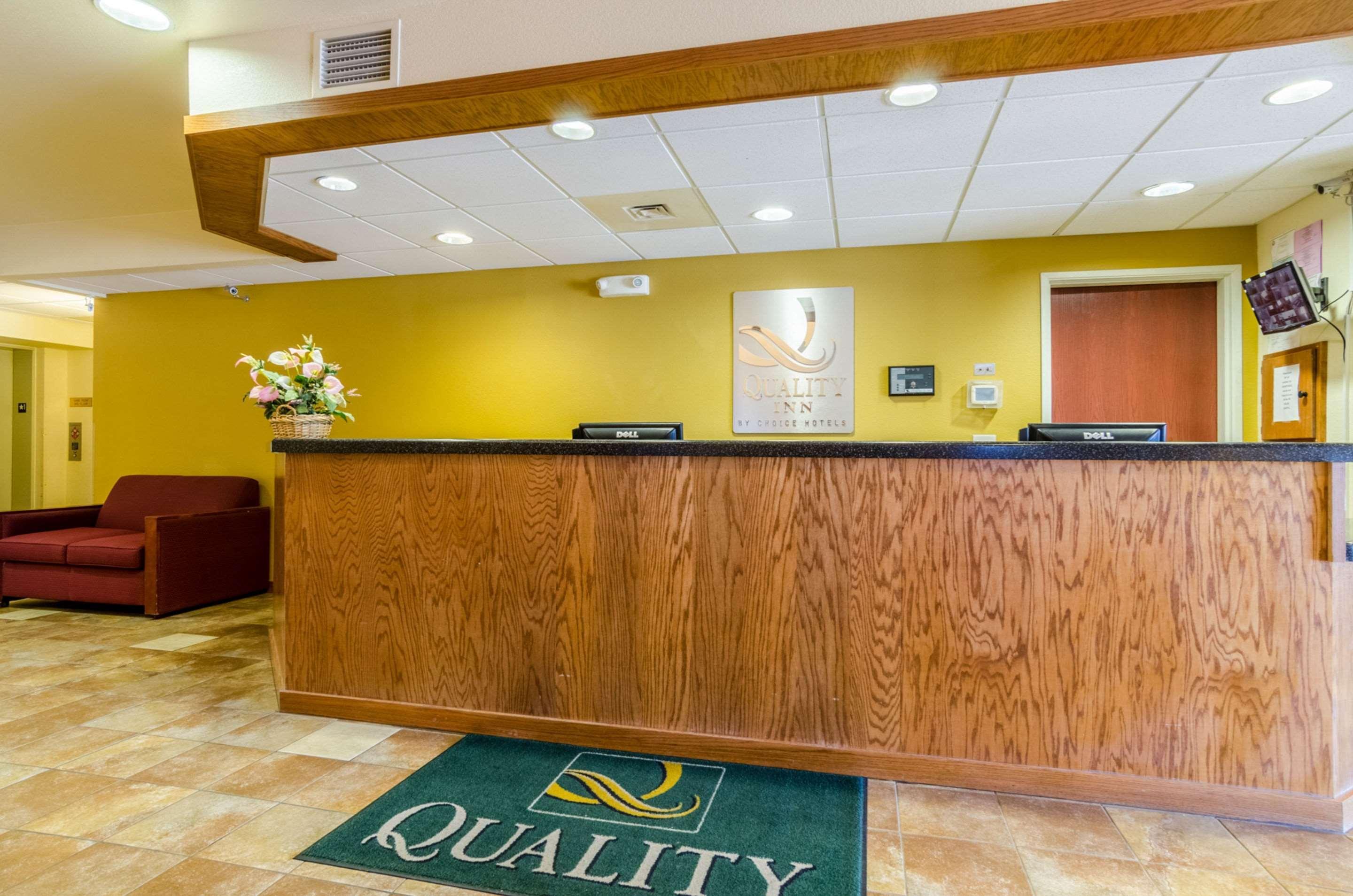 Quality Inn & Suites 파크시티 외부 사진