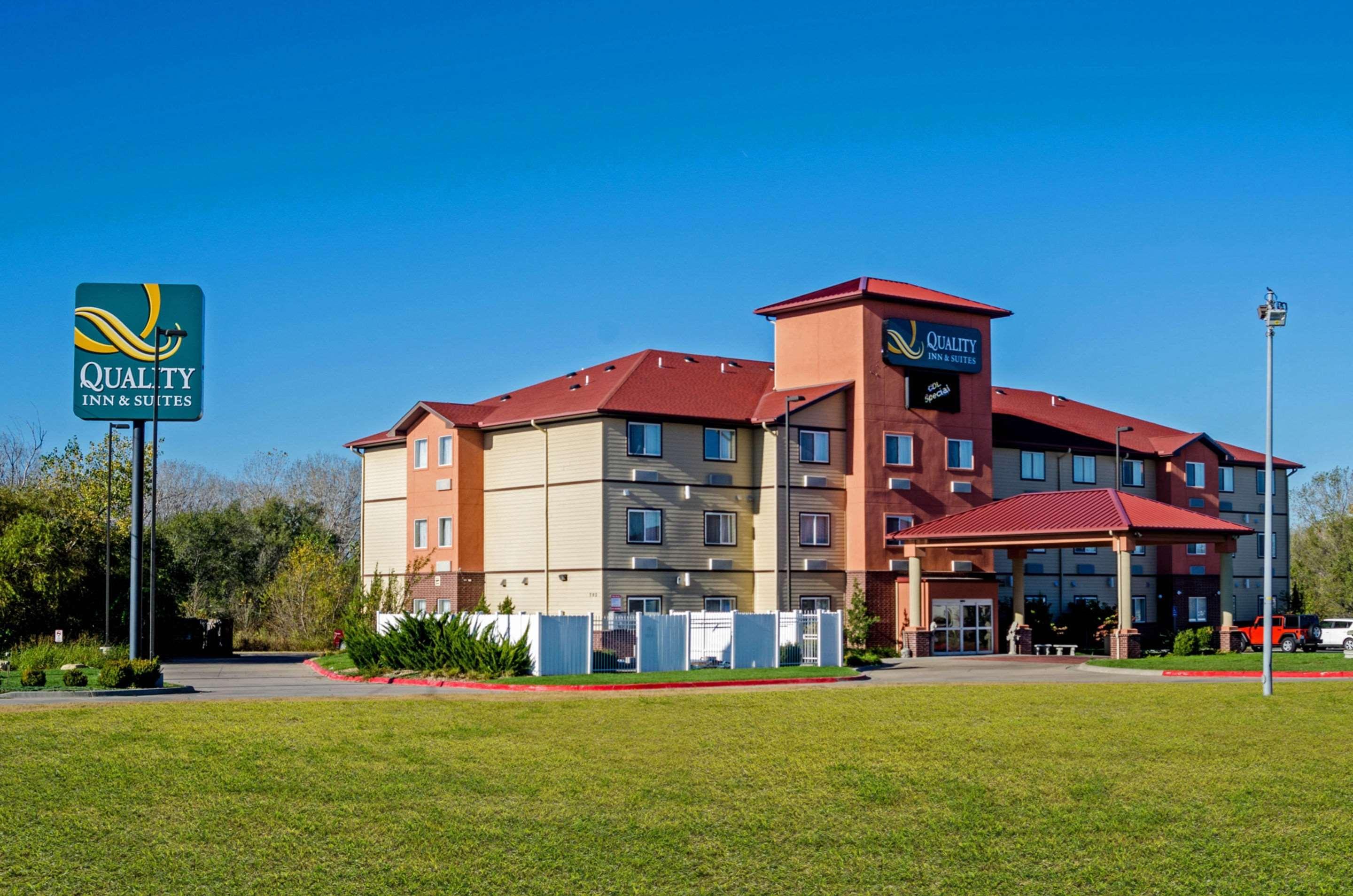 Quality Inn & Suites 파크시티 외부 사진